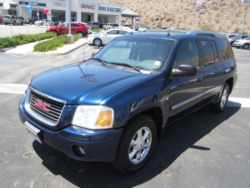 Illustration for article titled The Studebaker Wagonaire And GMC Envoy Offer Sliding Roof Fun